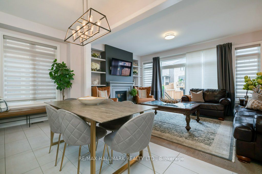 245 Cranbrook Cres