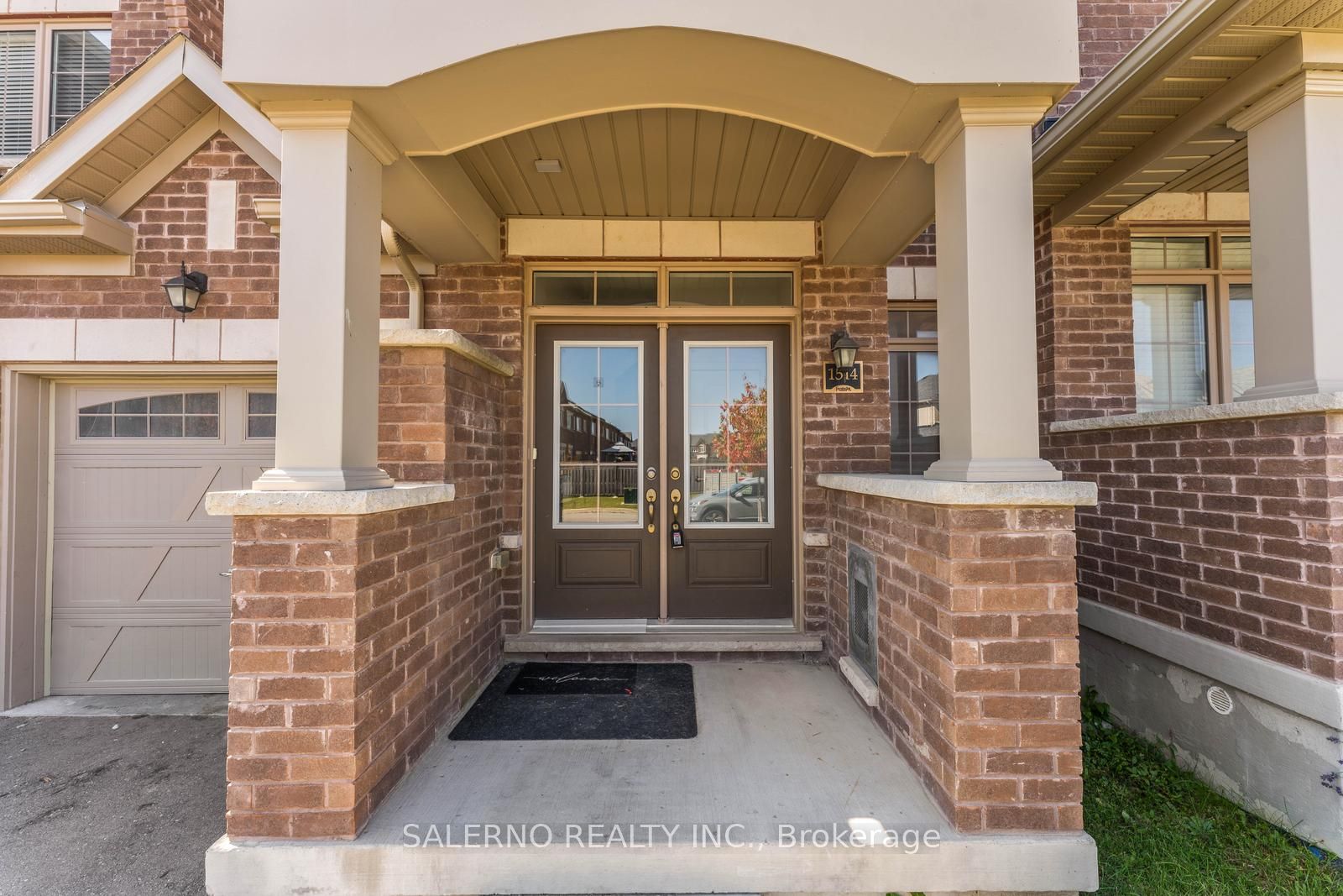 1514 Mcroberts Cres