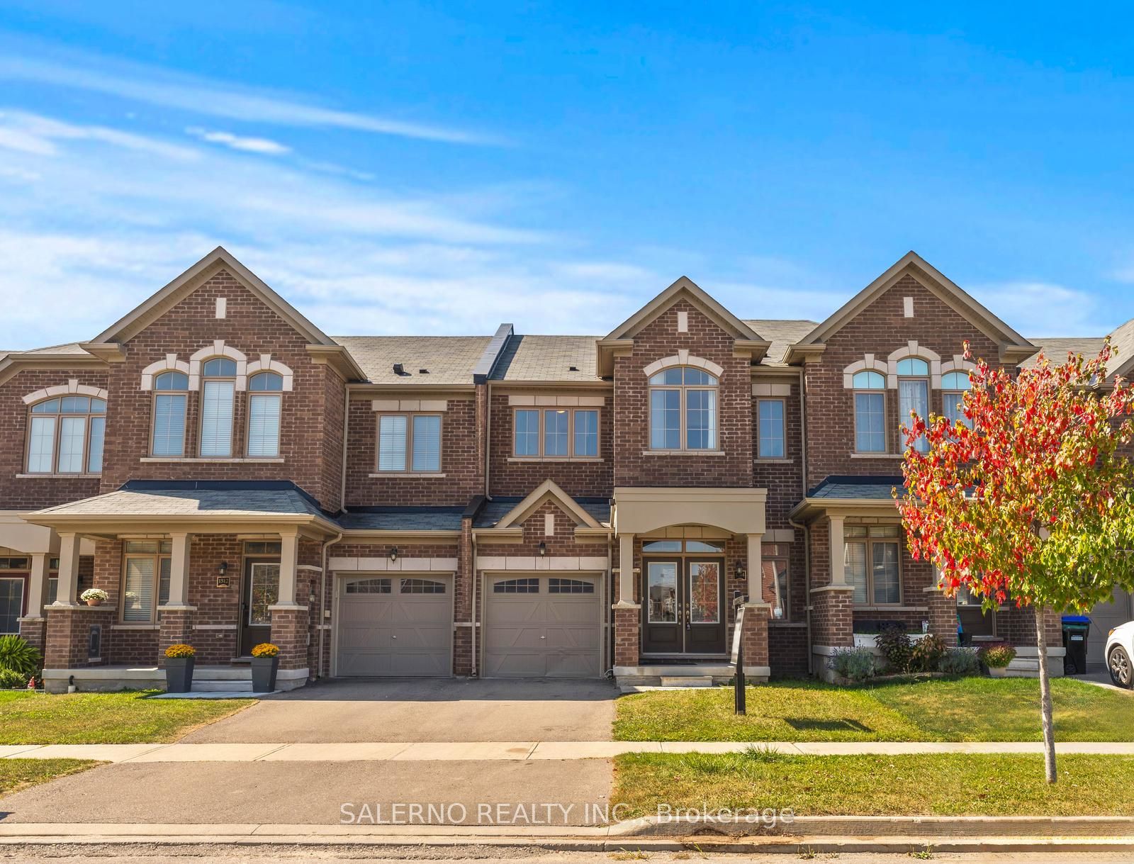 1514 Mcroberts Cres