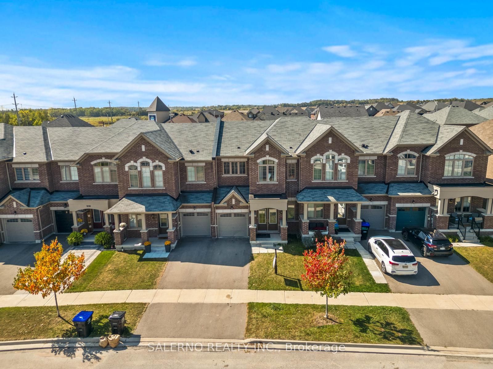 1514 Mcroberts Cres