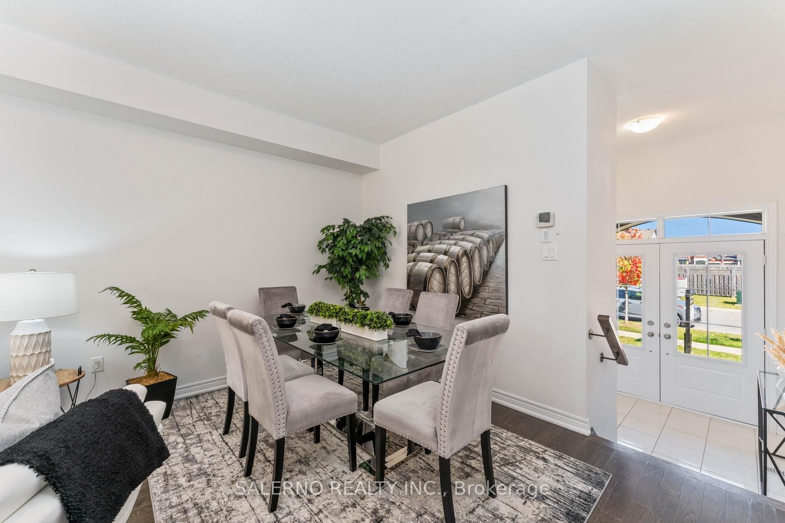 1514 Mcroberts Cres