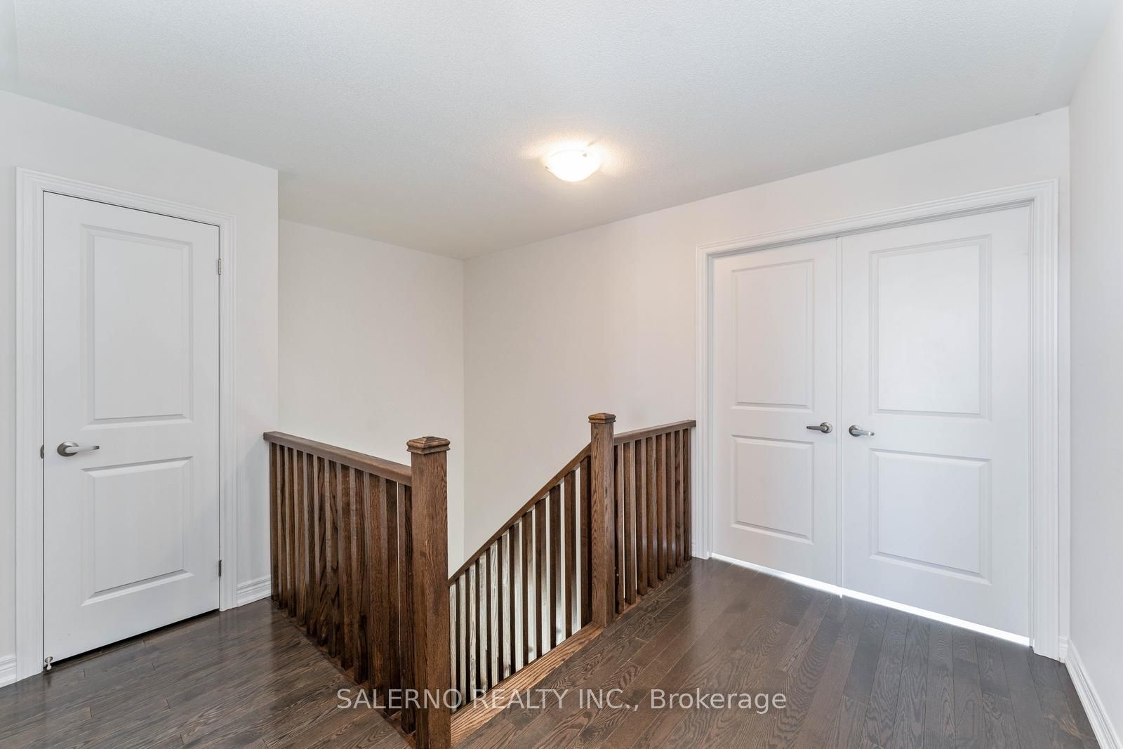 1514 Mcroberts Cres