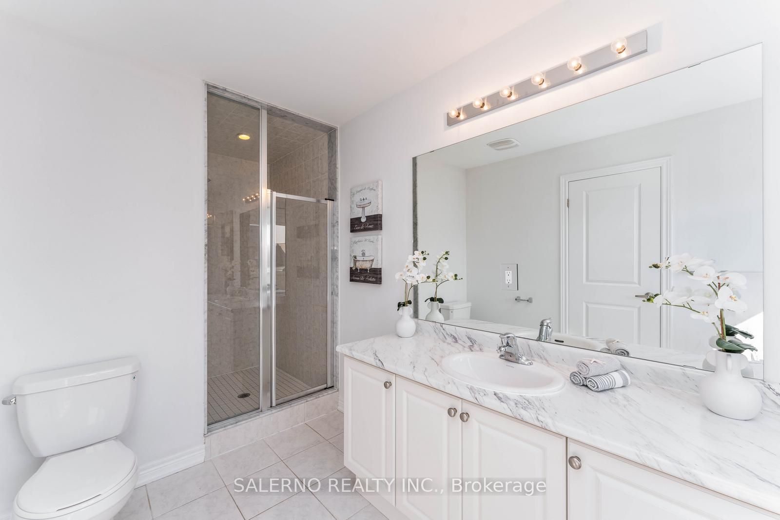 1514 Mcroberts Cres