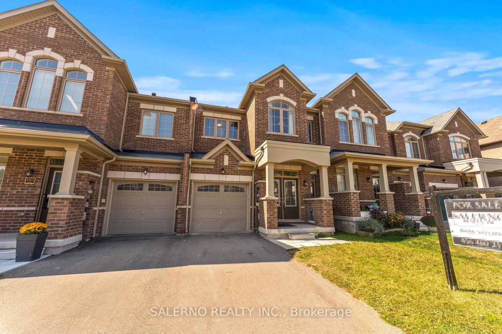 1514 Mcroberts Cres
