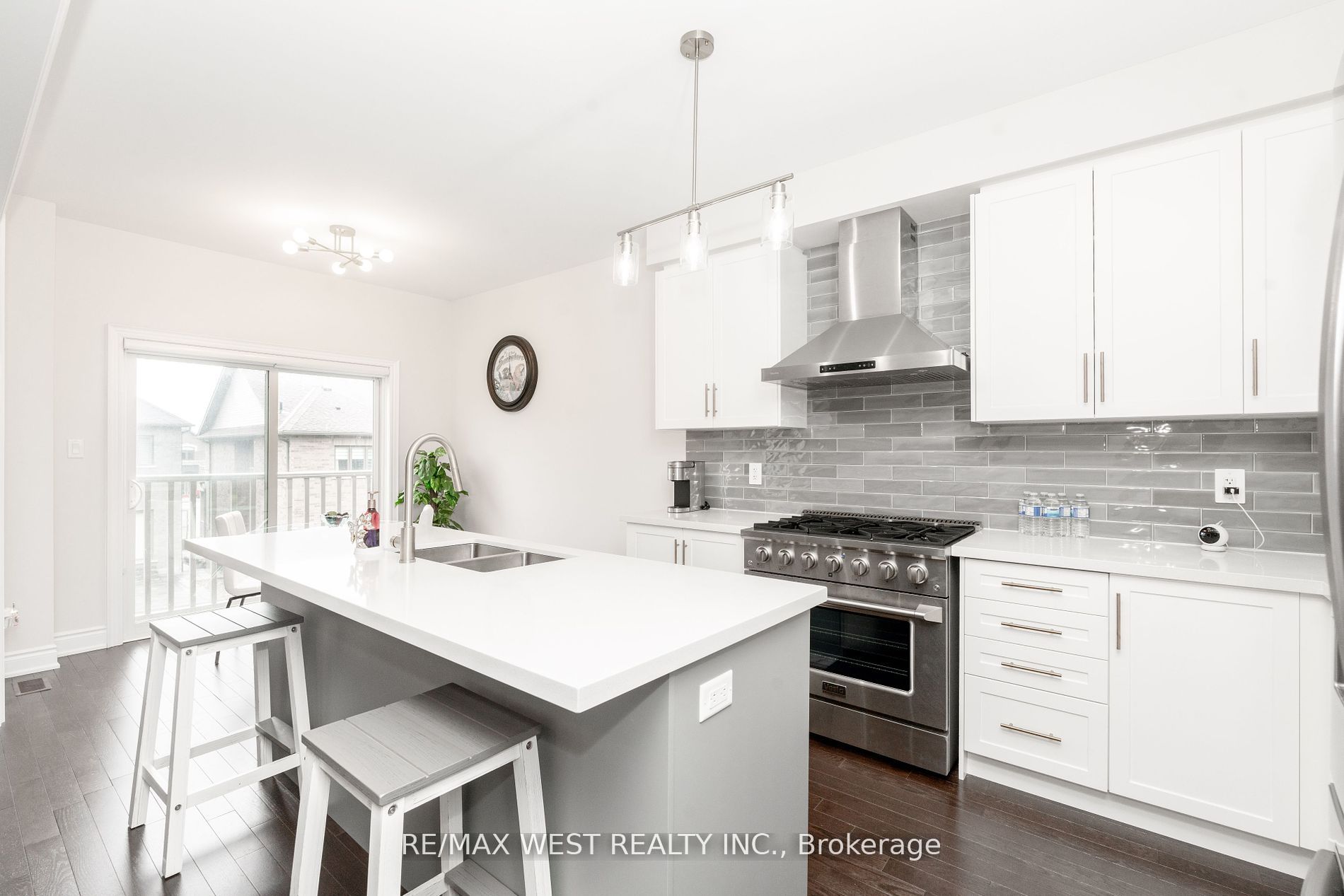 53 Janes Cres