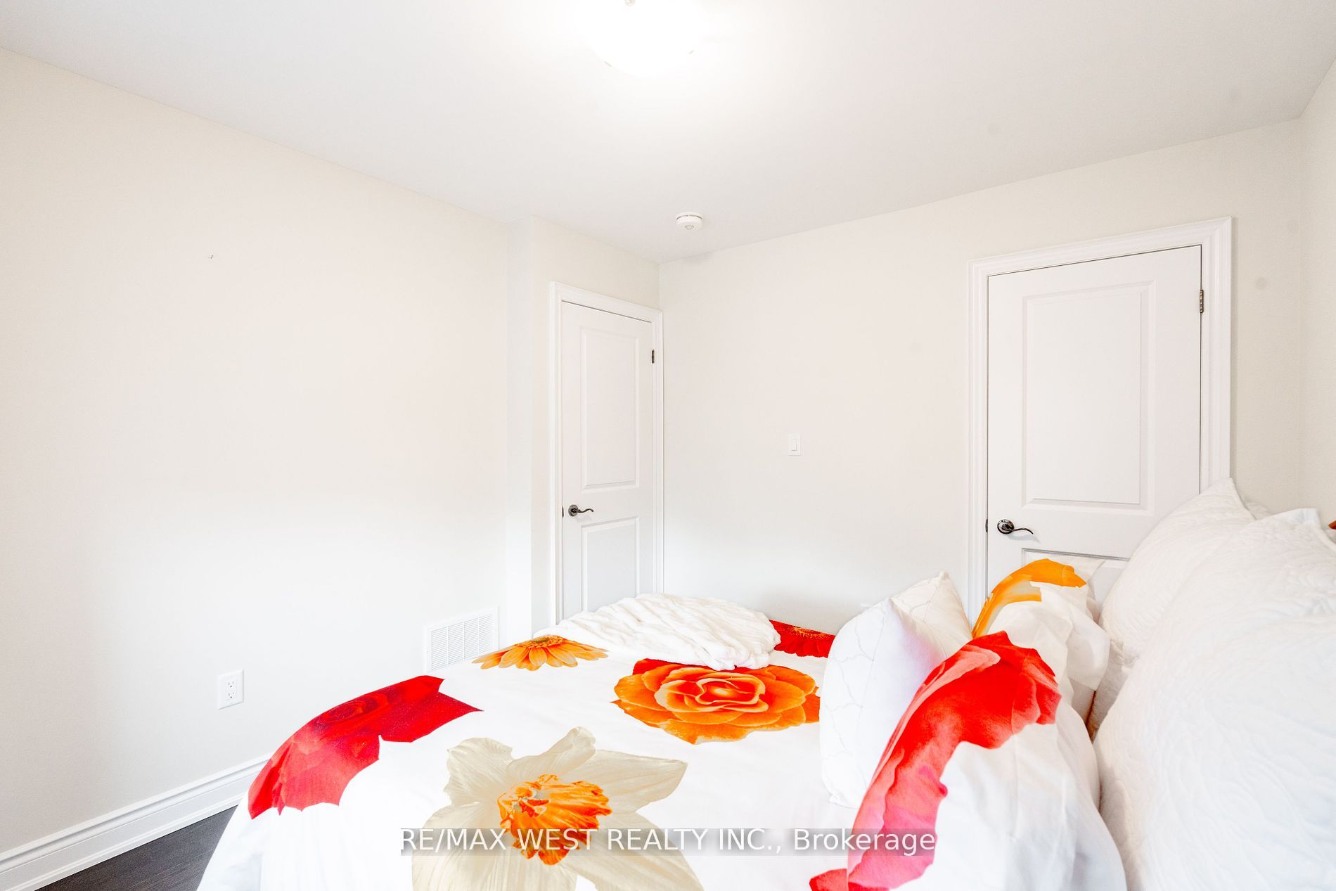 53 Janes Cres