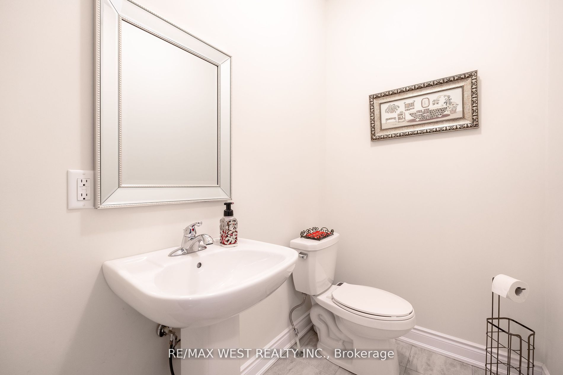 53 Janes Cres