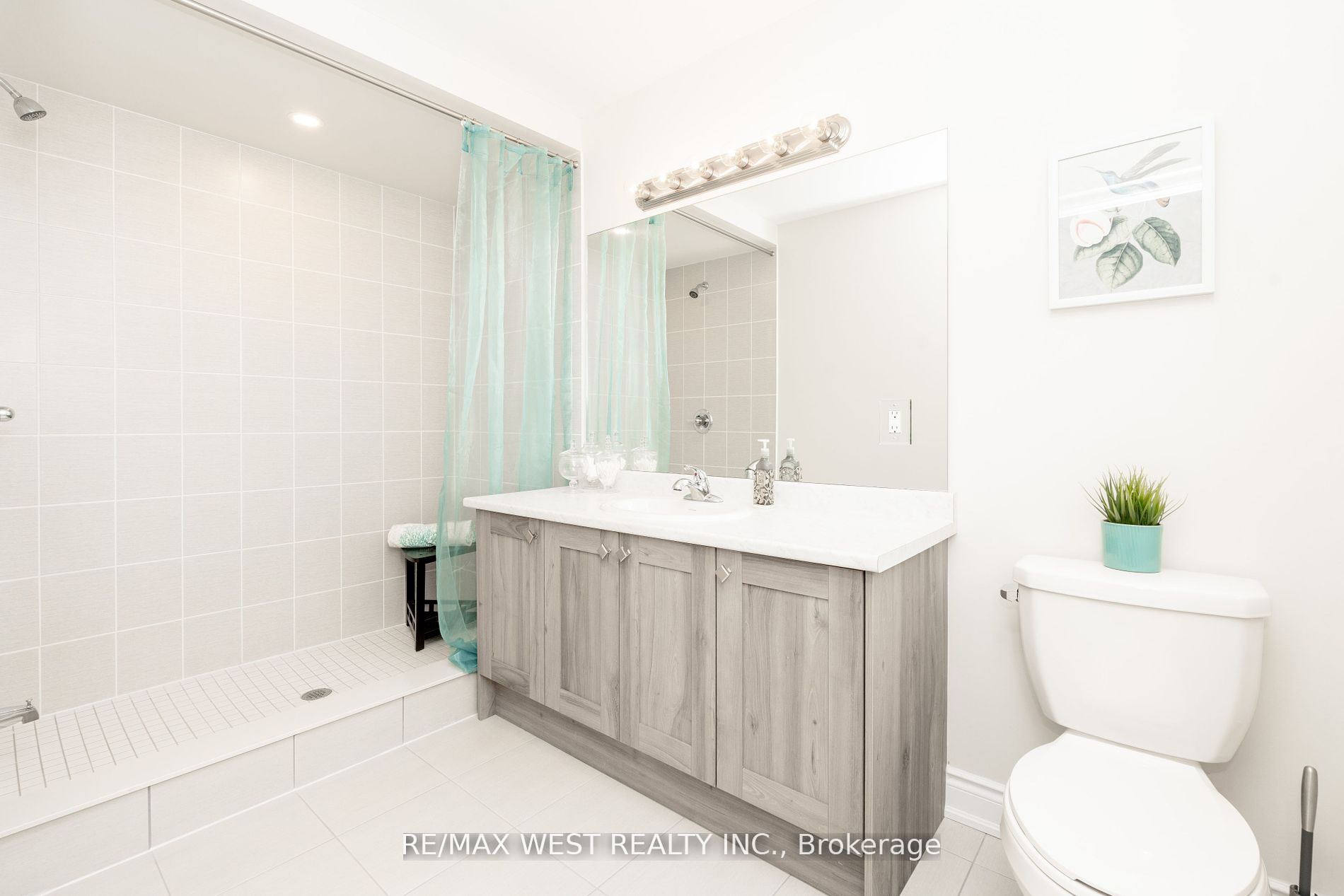 53 Janes Cres