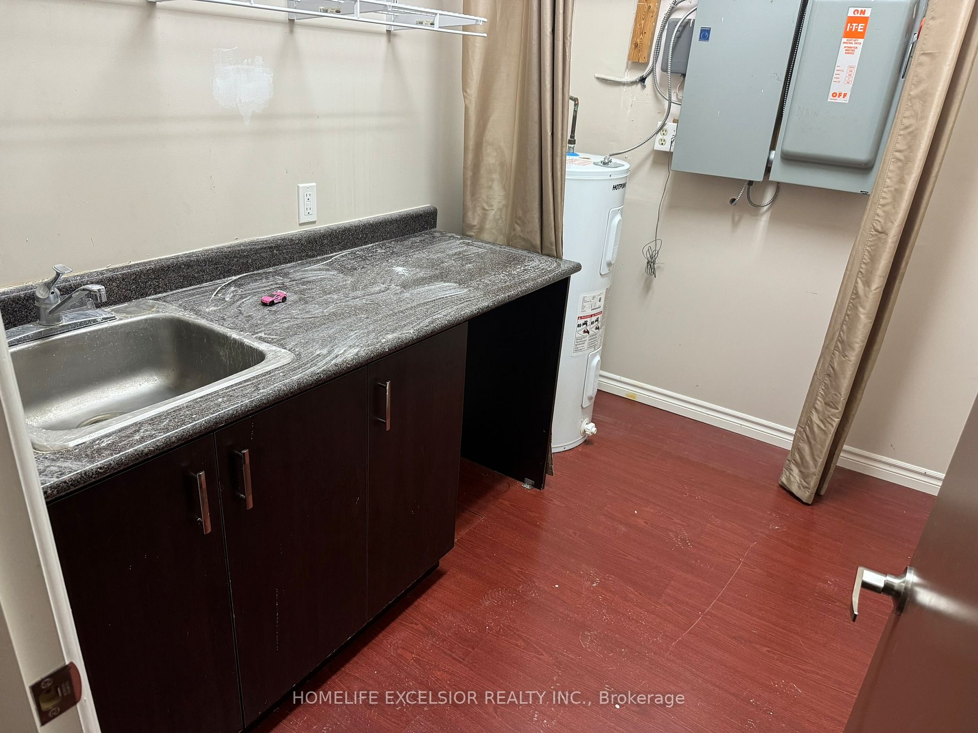 4560 Highway 7 E, #200