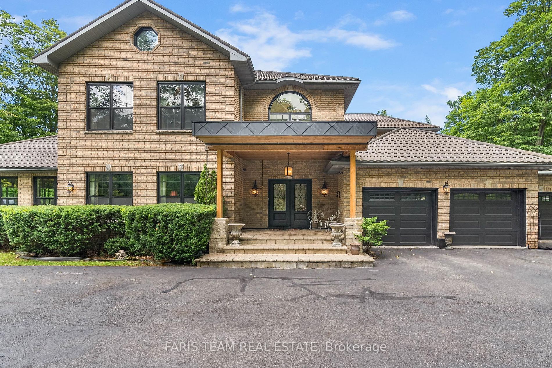 1826 Quantz Cres