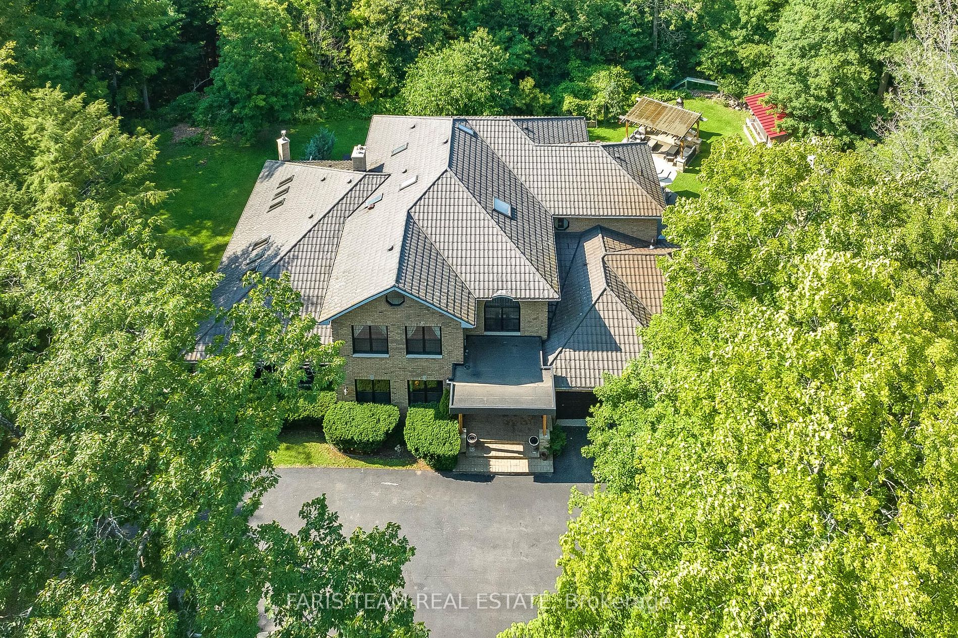 1826 Quantz Cres