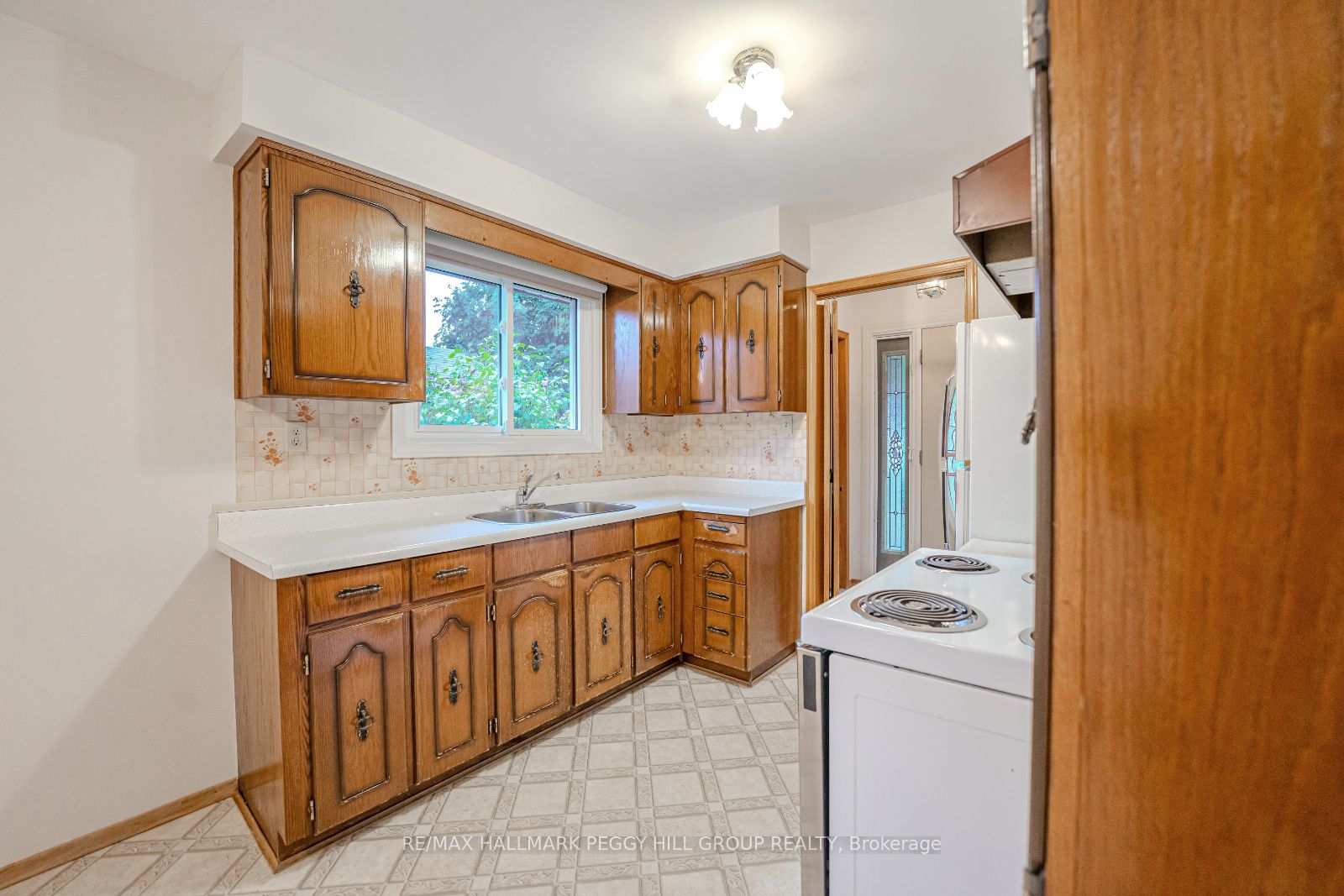 31 Mitchell Ave