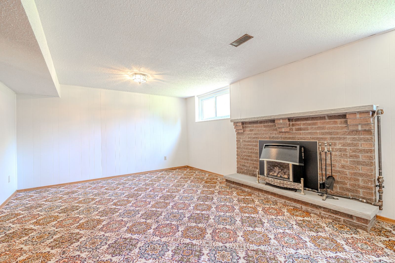 31 Mitchell Ave