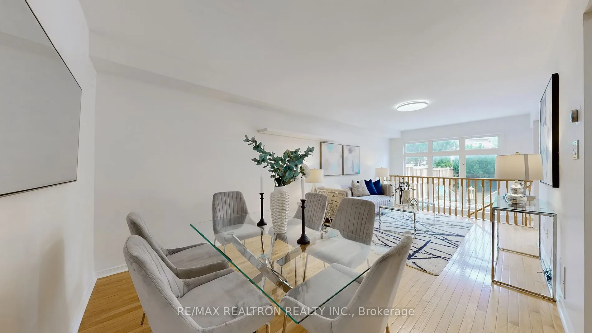 102 LOWTHER Ave