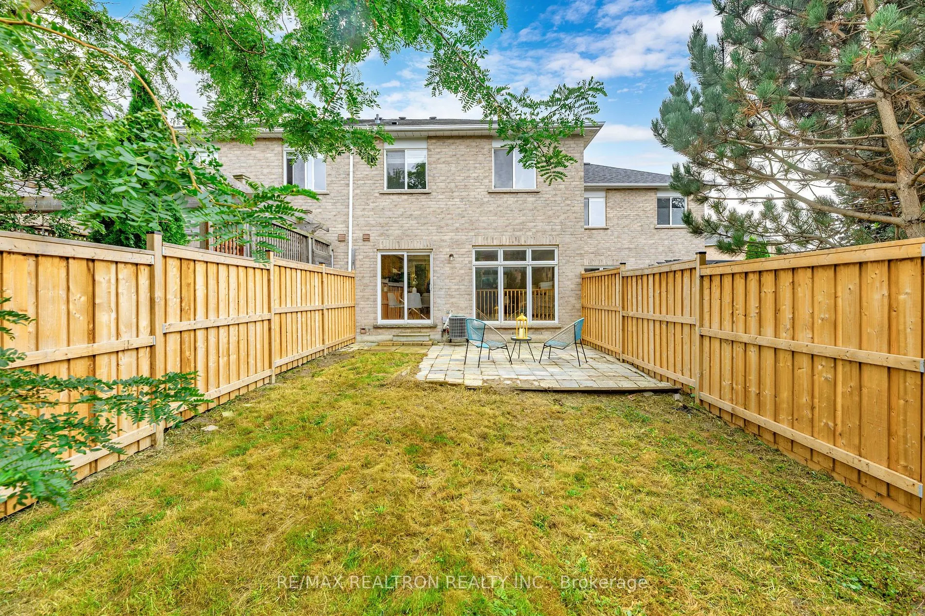 102 LOWTHER Ave