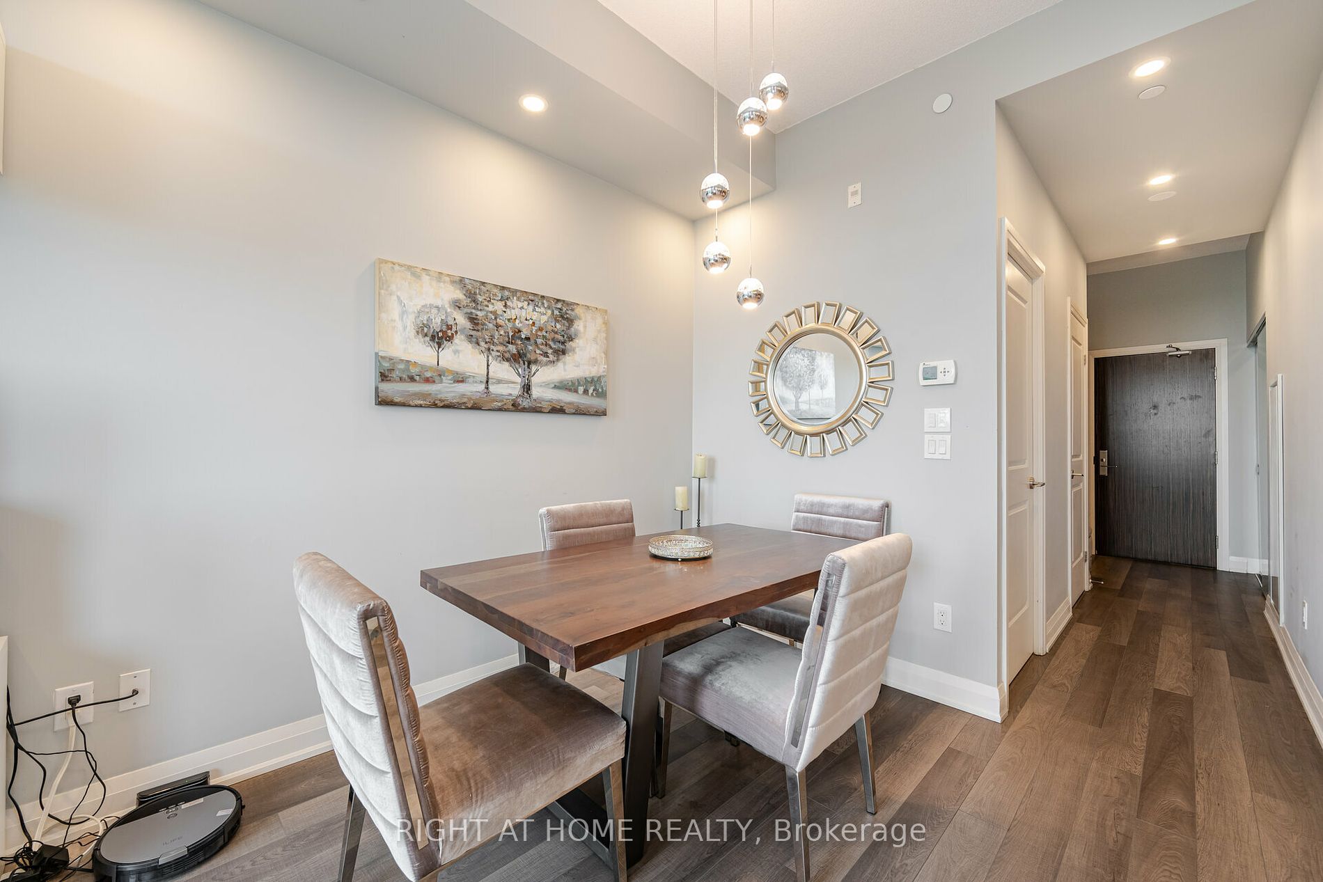 8763 Bayview Ave, #727