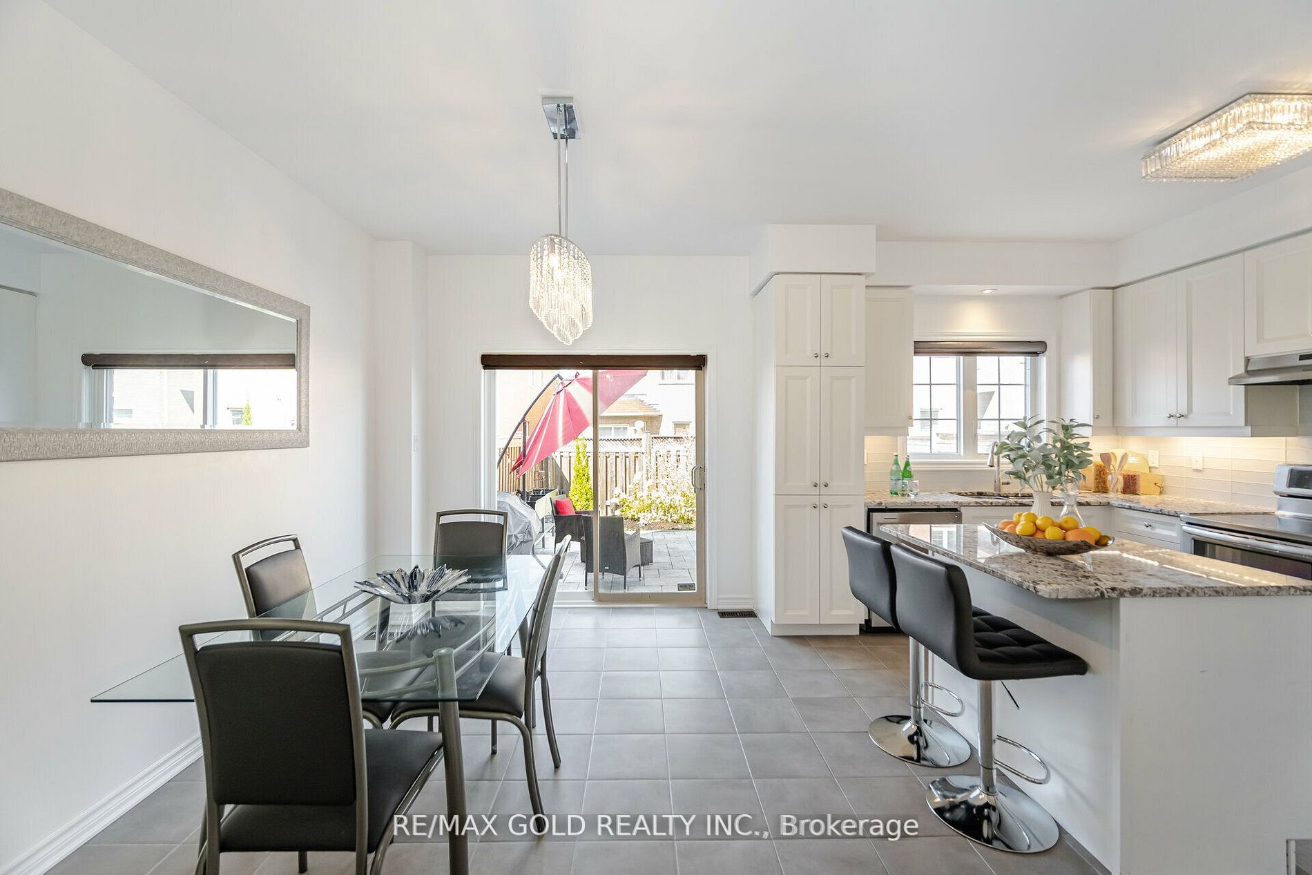 54 Zachary Pl