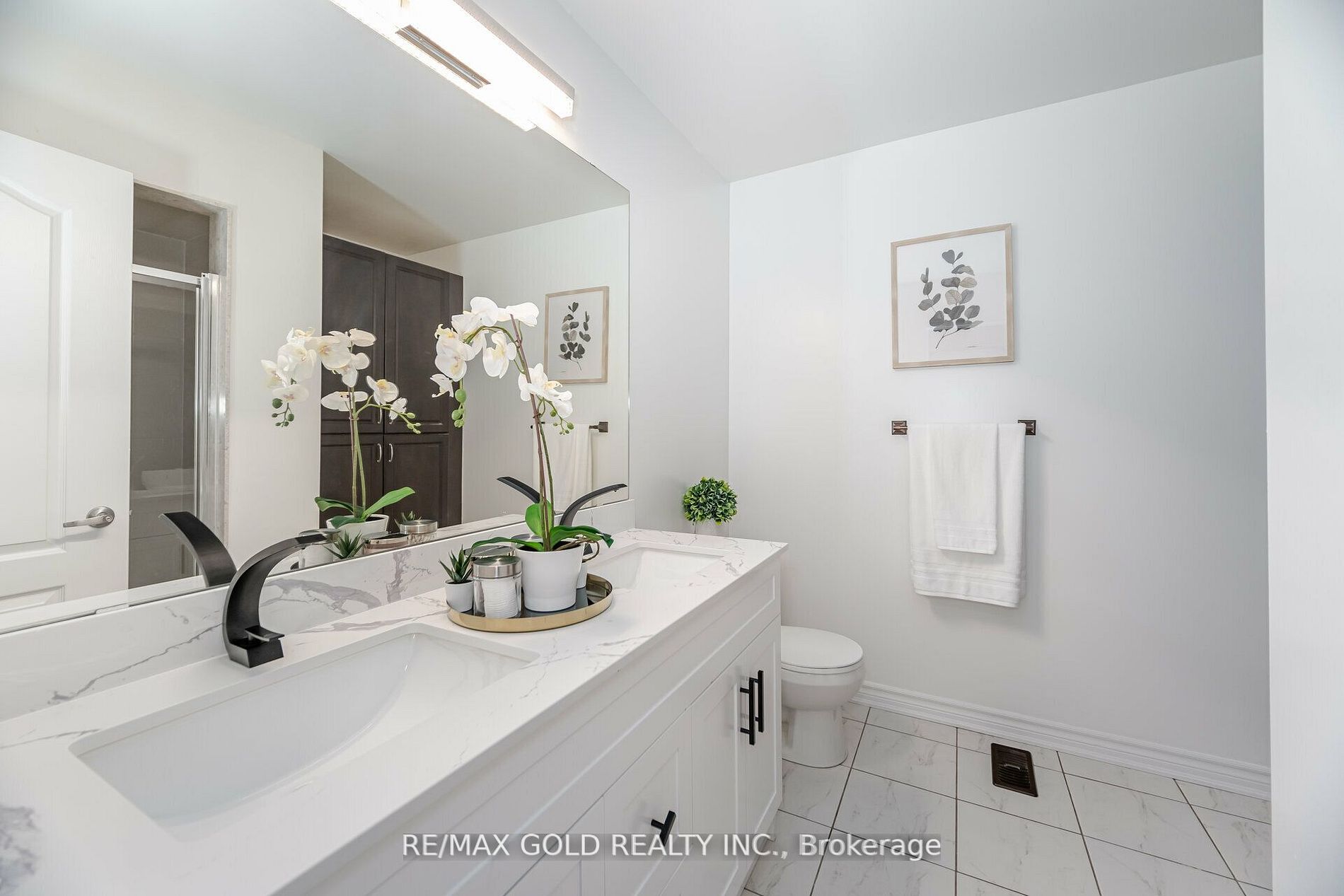 54 Zachary Pl