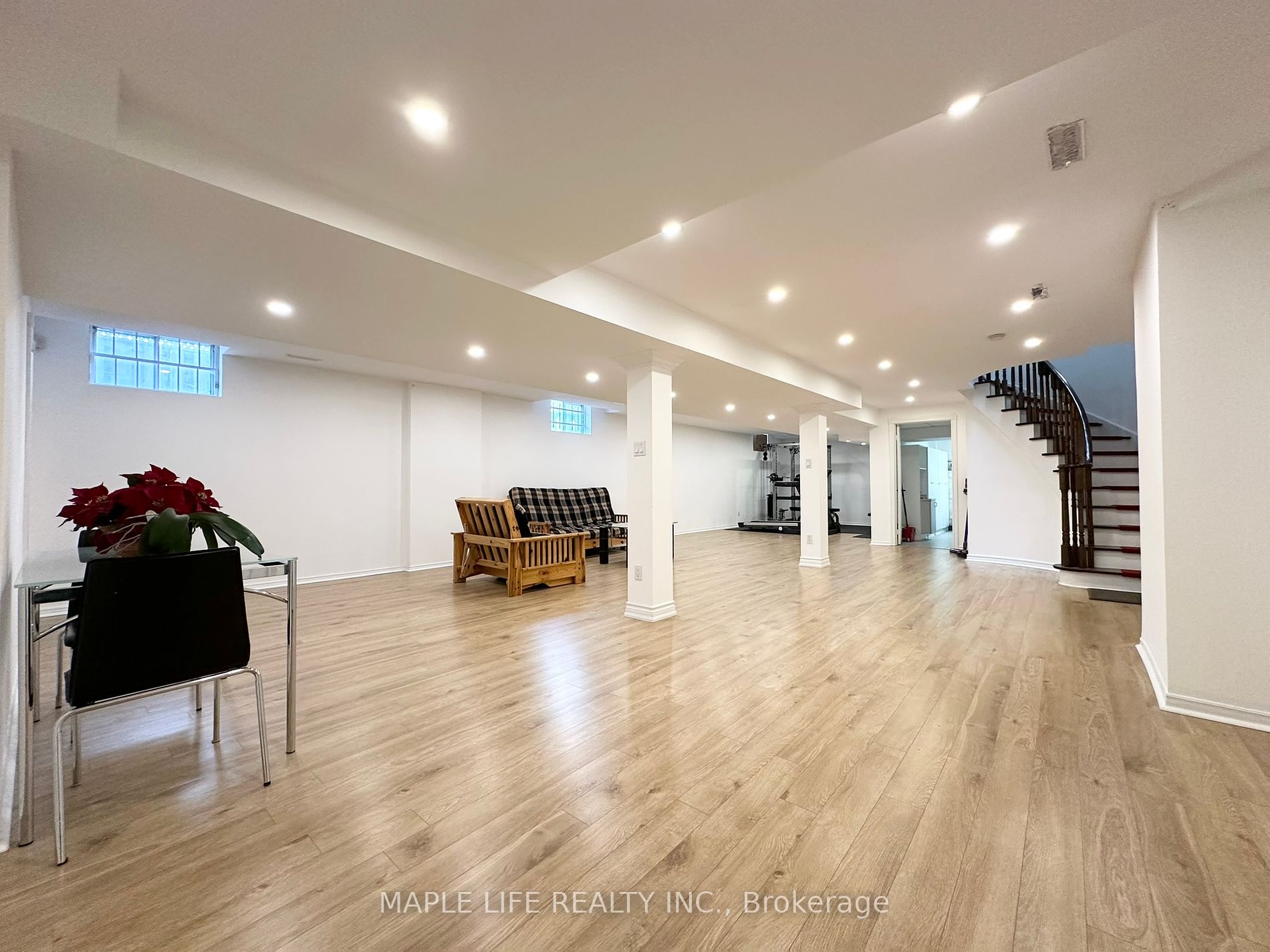 48 Brookshill Cres