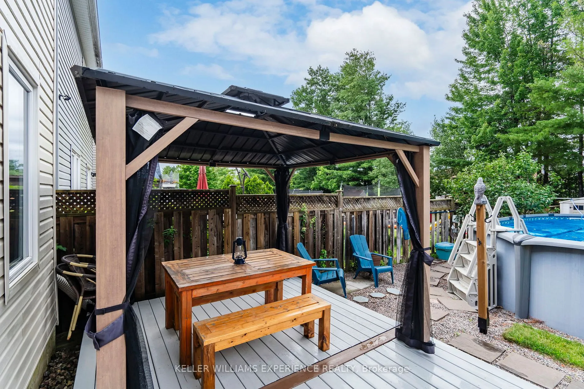 75 Maplewood Dr