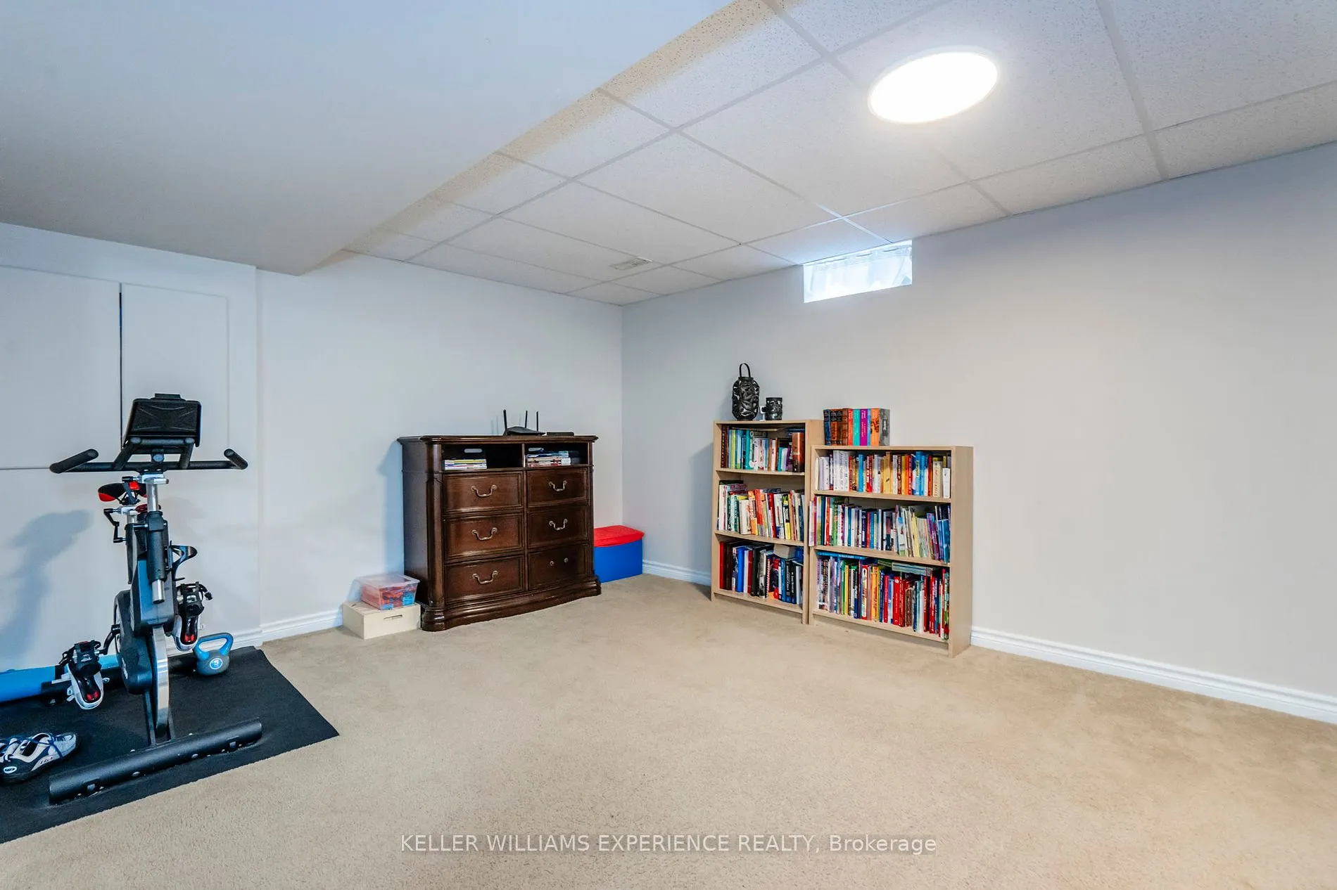 75 Maplewood Dr