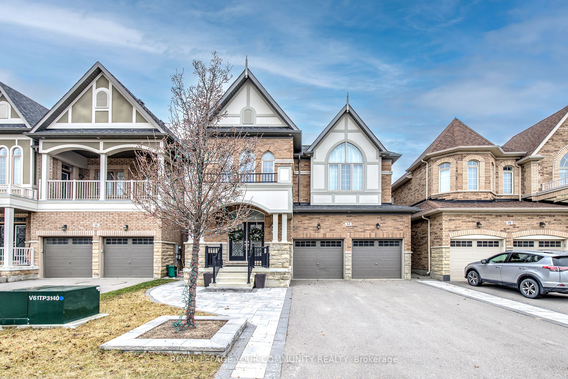 14 Beaconsfield Dr