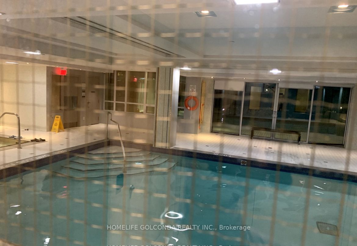 7167 Yonge St, #908
