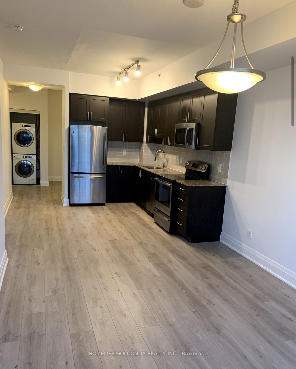 7167 Yonge St, #908