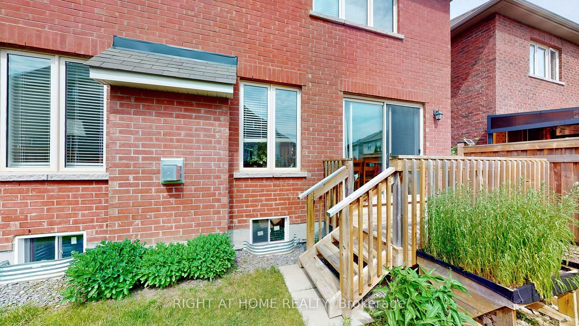 11 Robert Wilson Cres