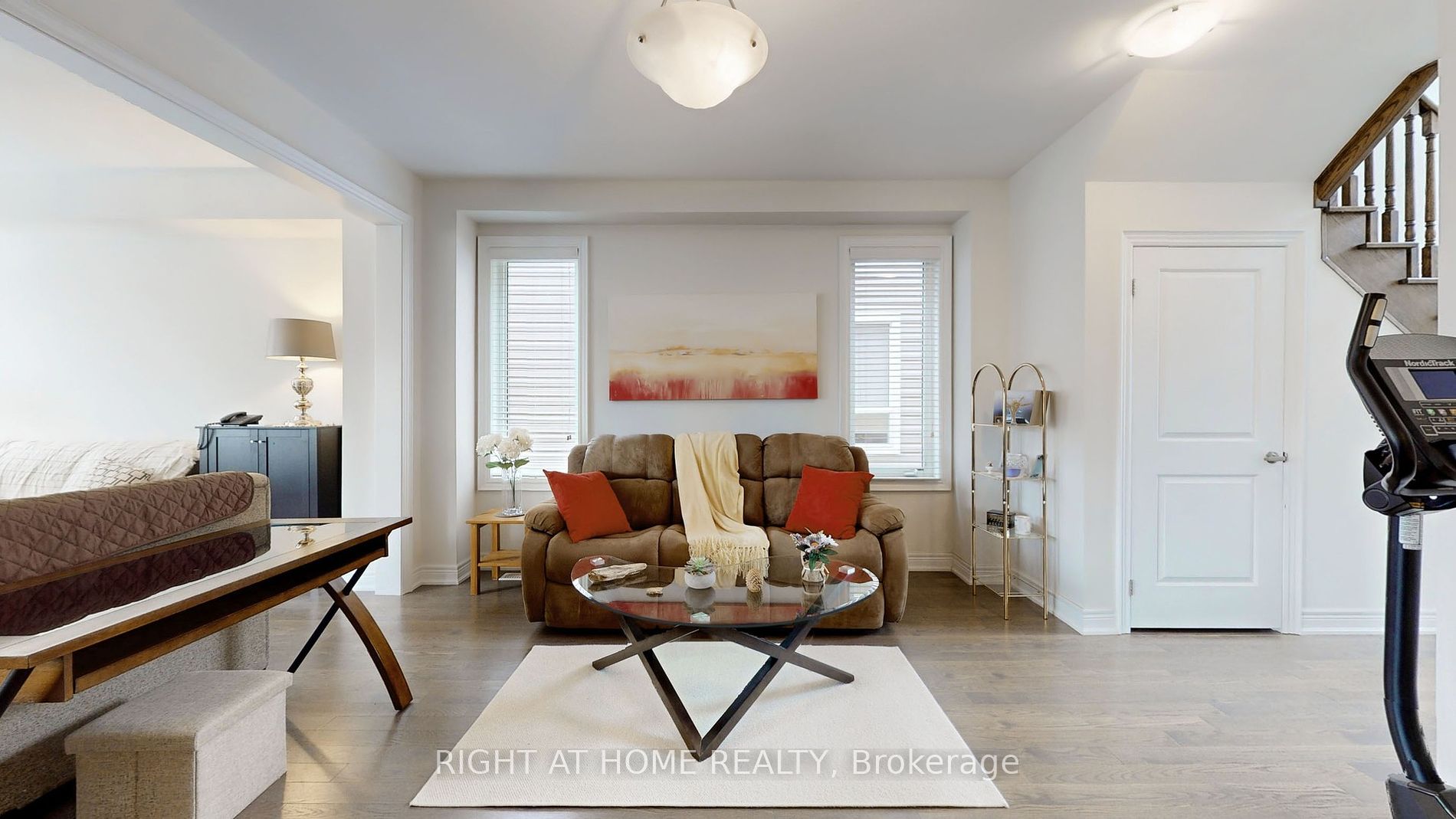 11 Robert Wilson Cres