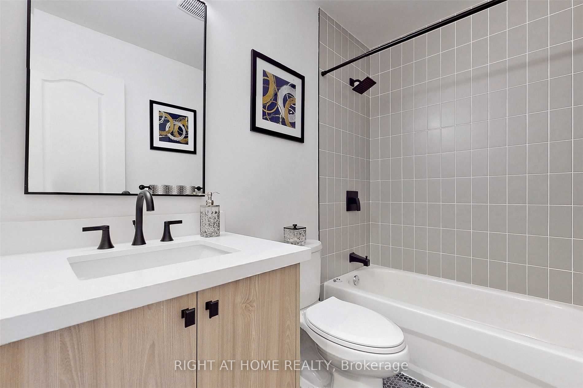 735 New Westminster Dr, #2