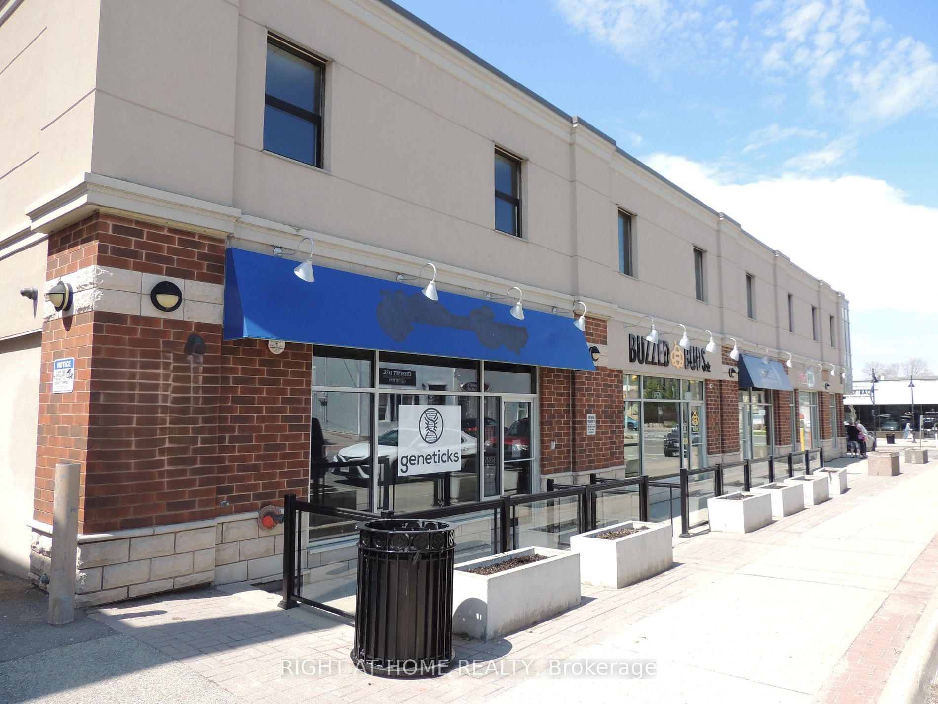 2 Brock St W, #5A