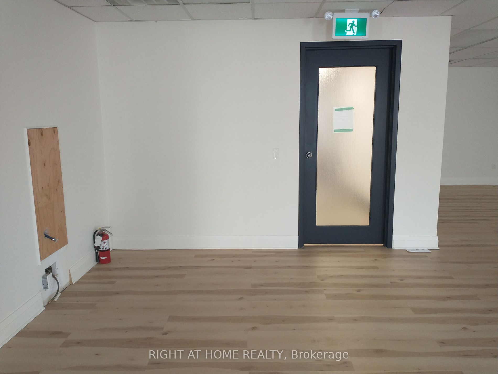 2 Brock St W, #5A