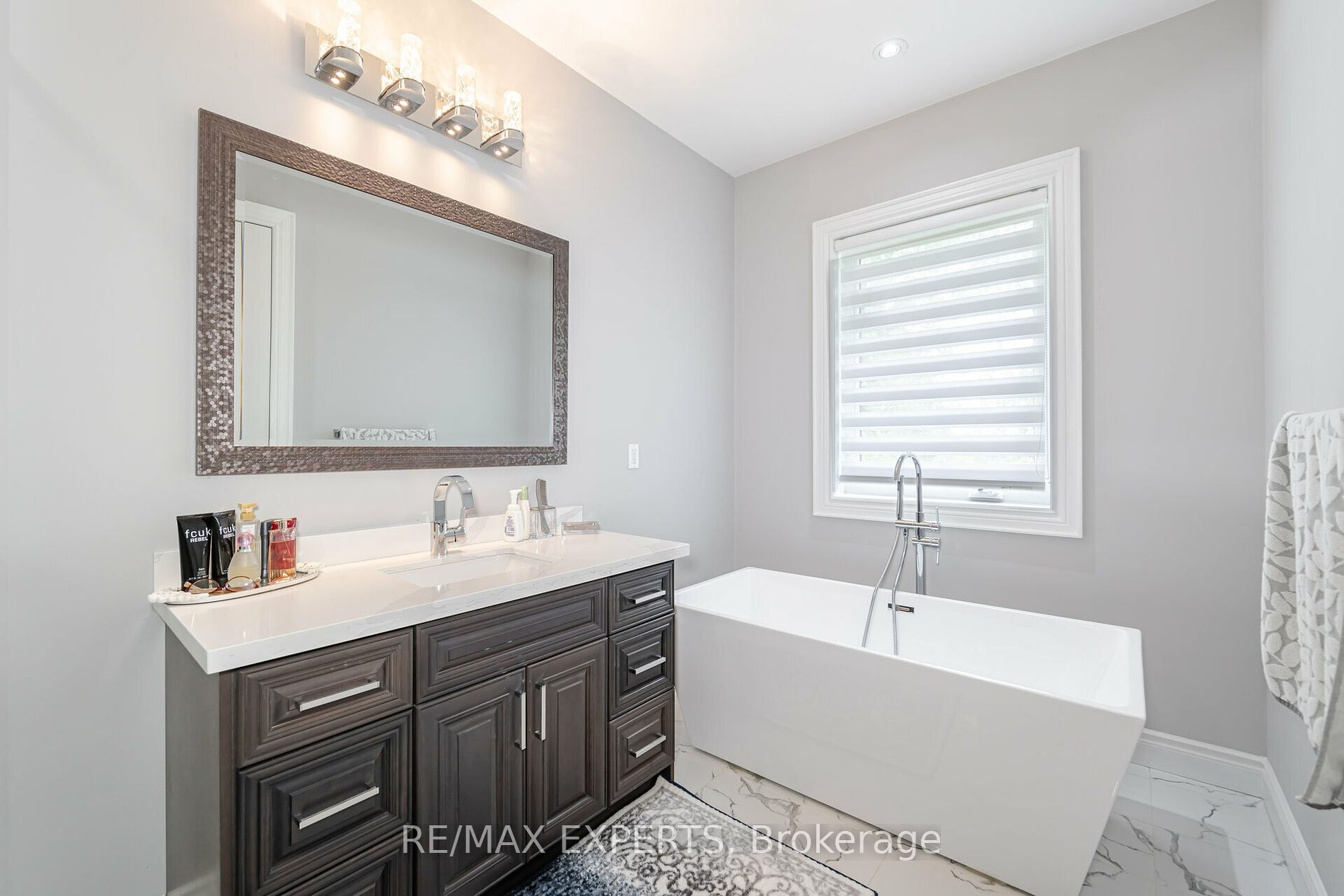 6 Old Forge Dr