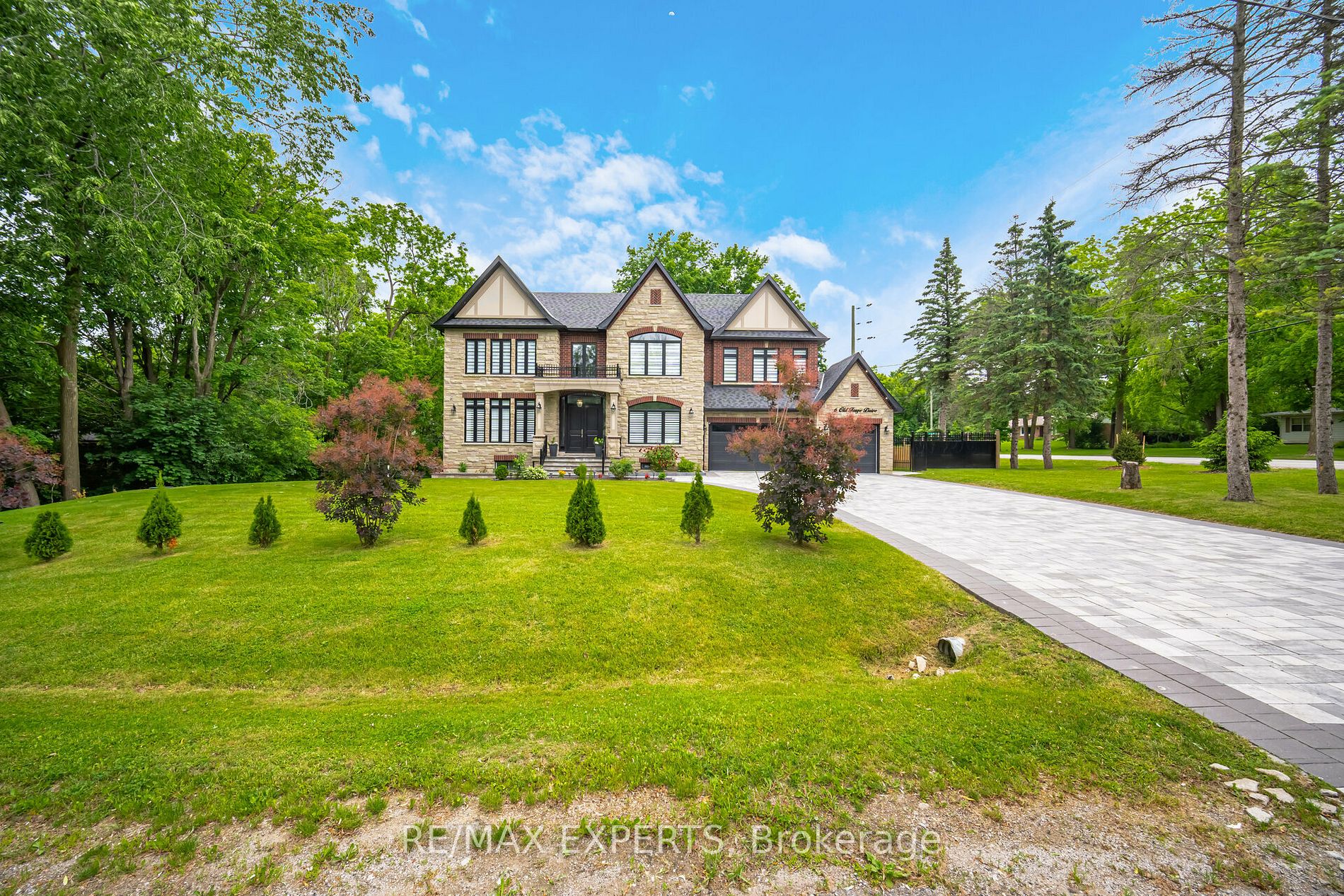 6 Old Forge Dr
