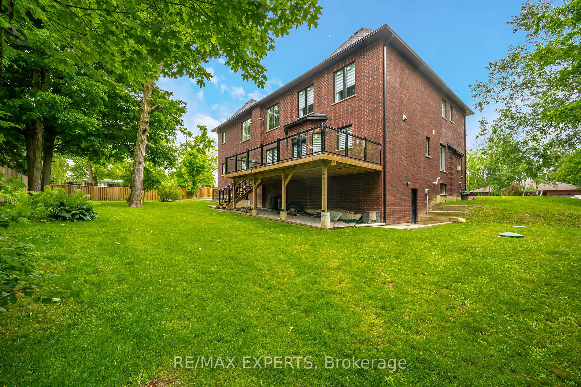 6 Old Forge Dr