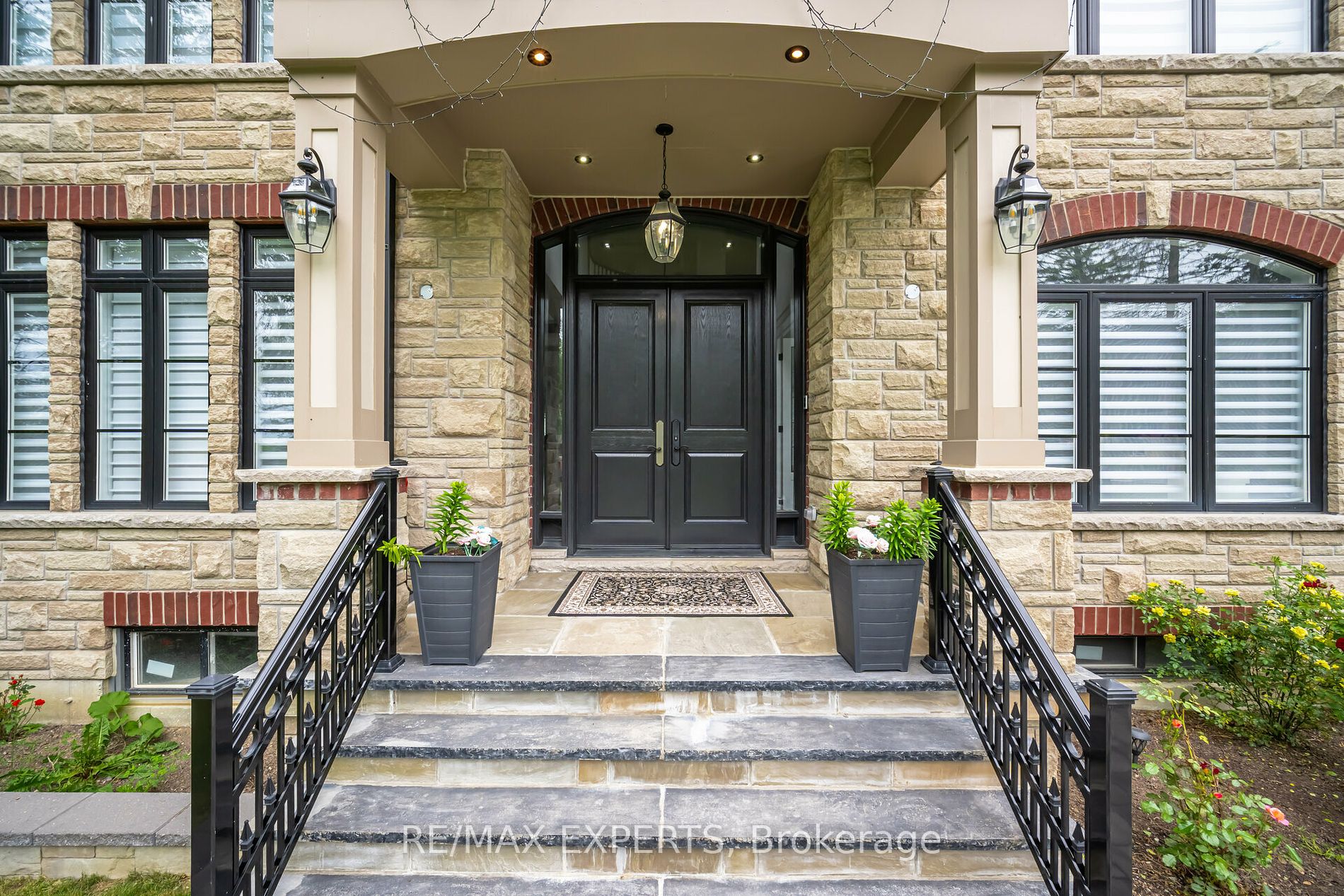 6 Old Forge Dr