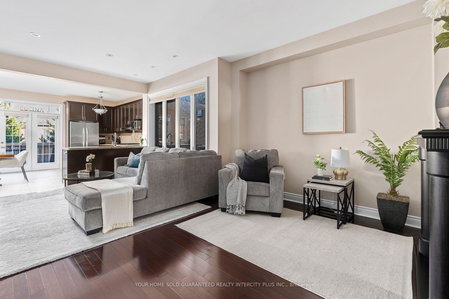 137 Lindbergh Dr