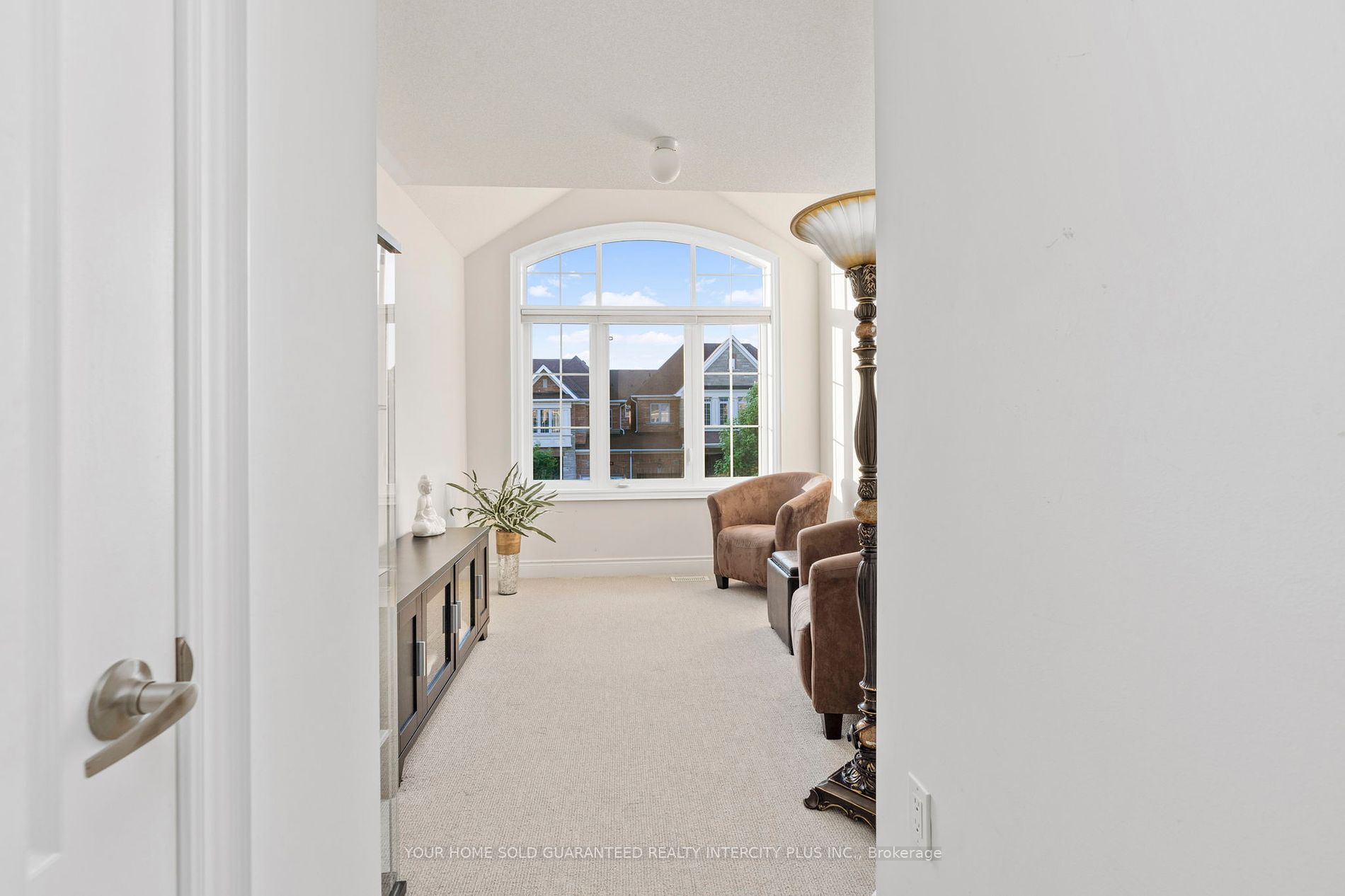 137 Lindbergh Dr