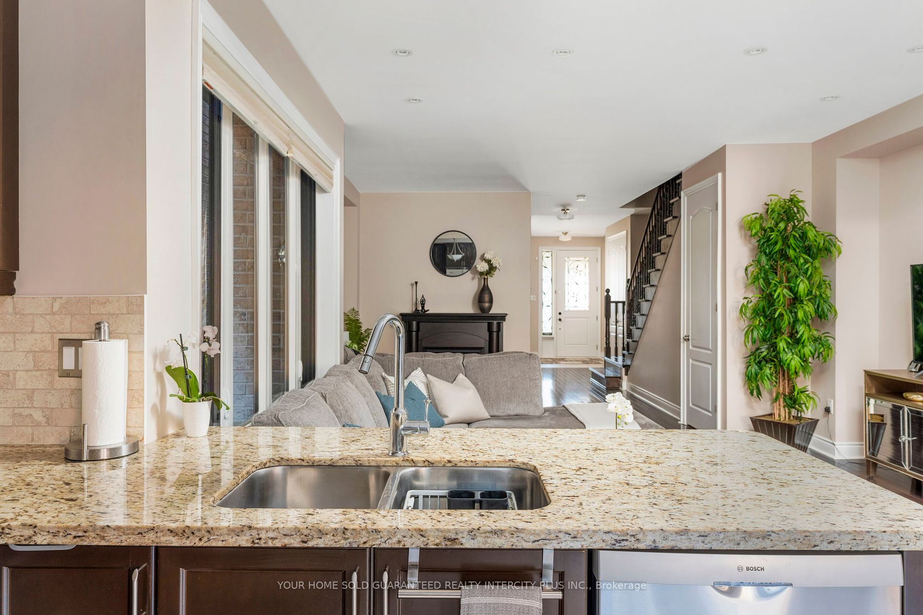 137 Lindbergh Dr
