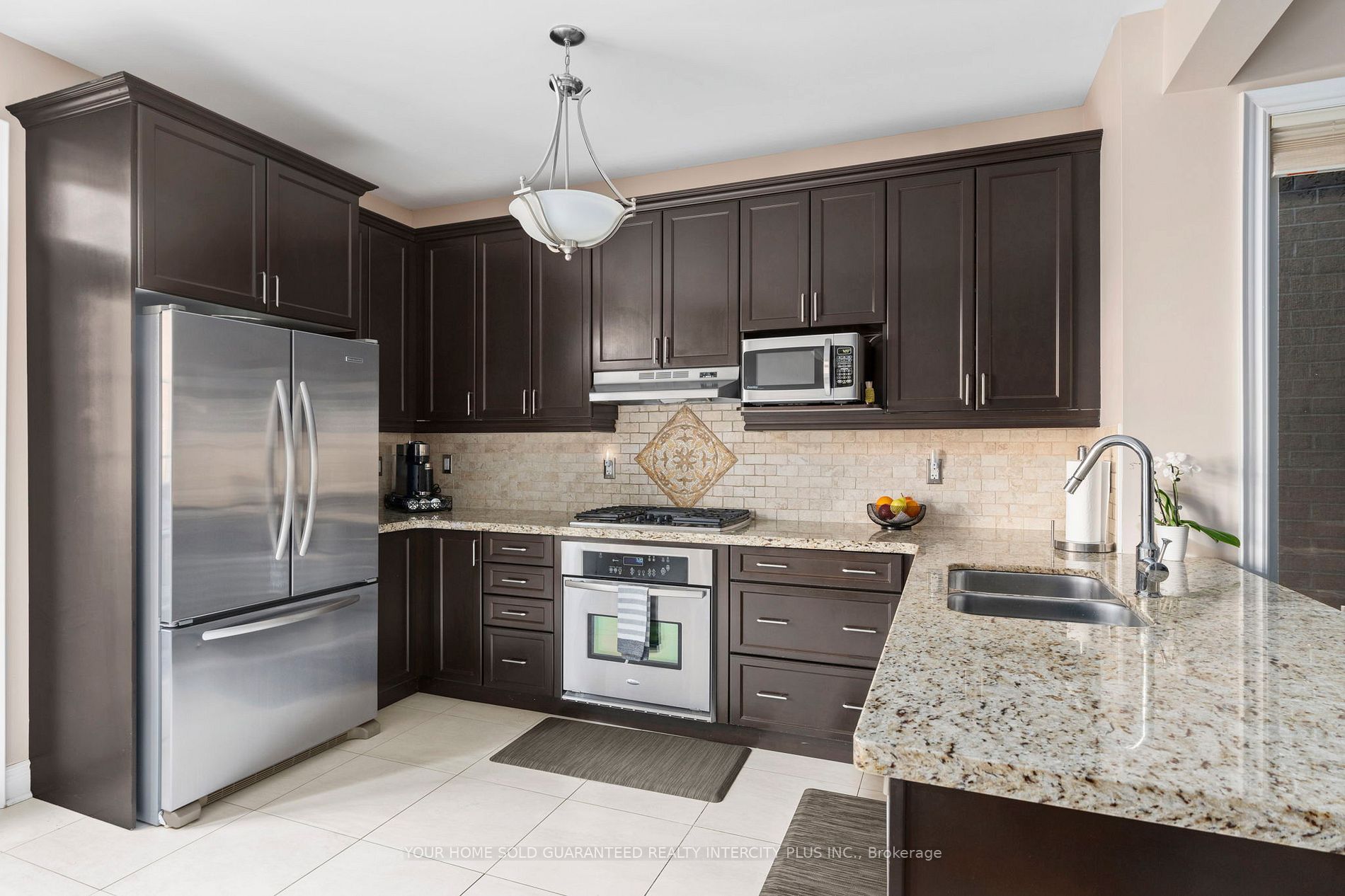 137 Lindbergh Dr