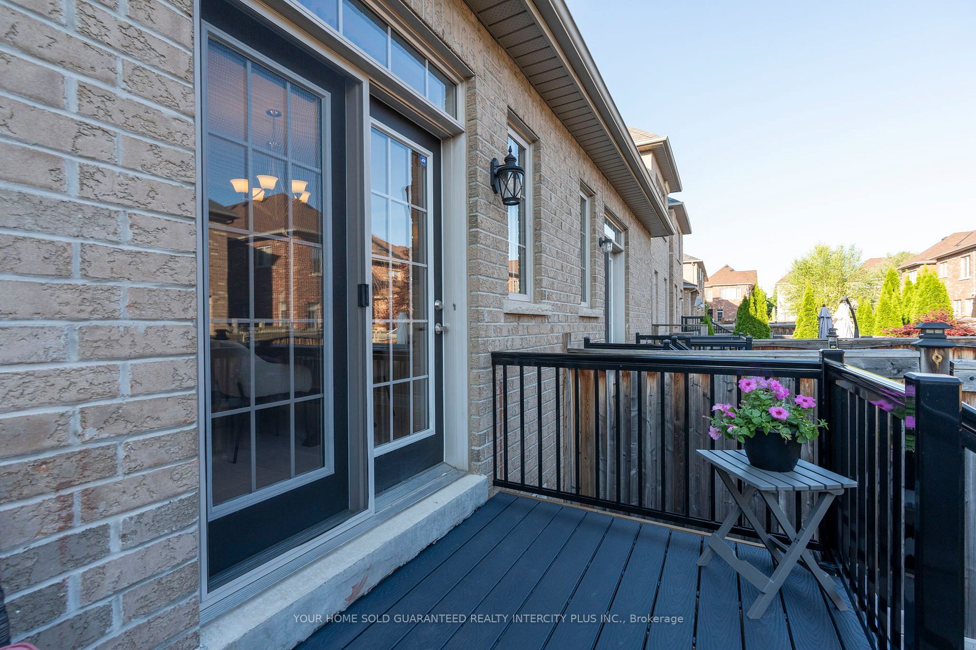 137 Lindbergh Dr