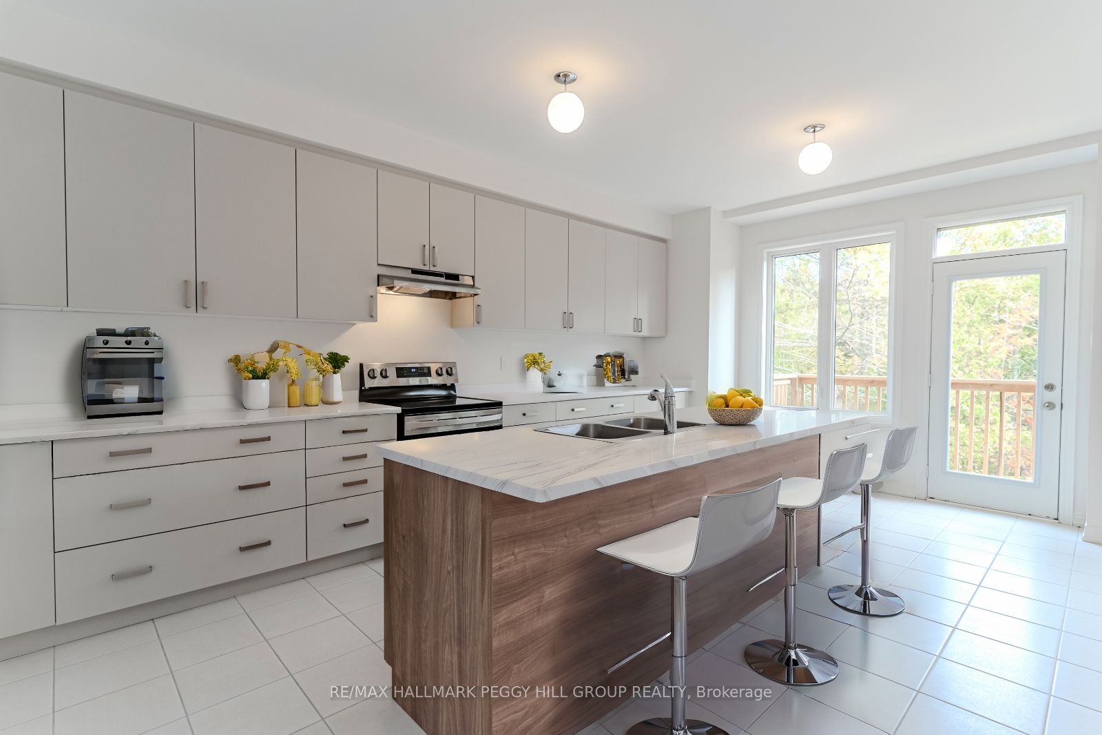 41 Wakefield Blvd