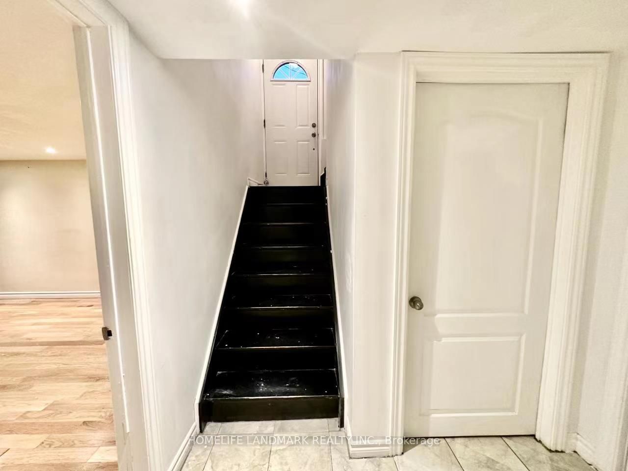 163 John St