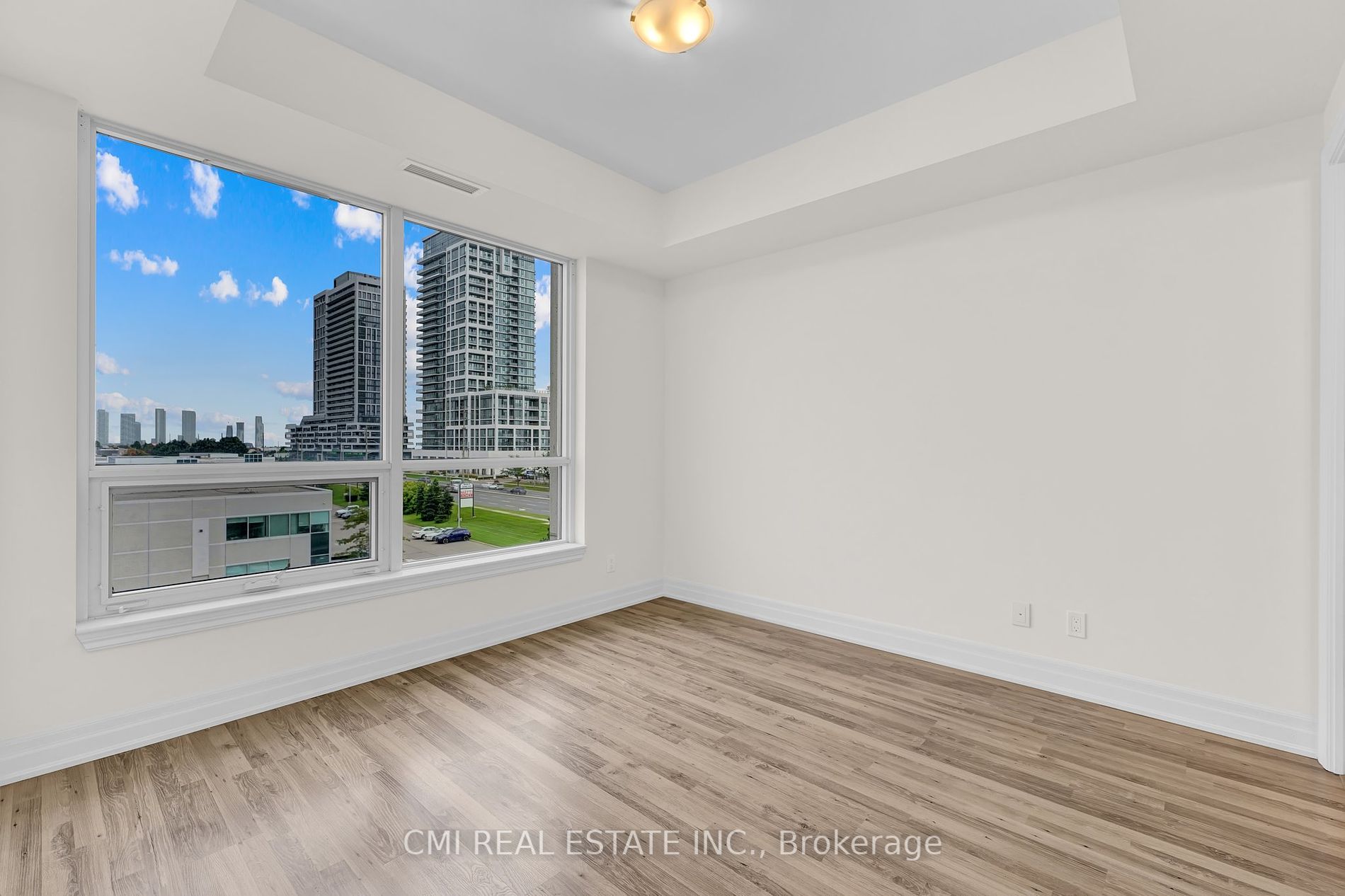 9075 Jane St, #407