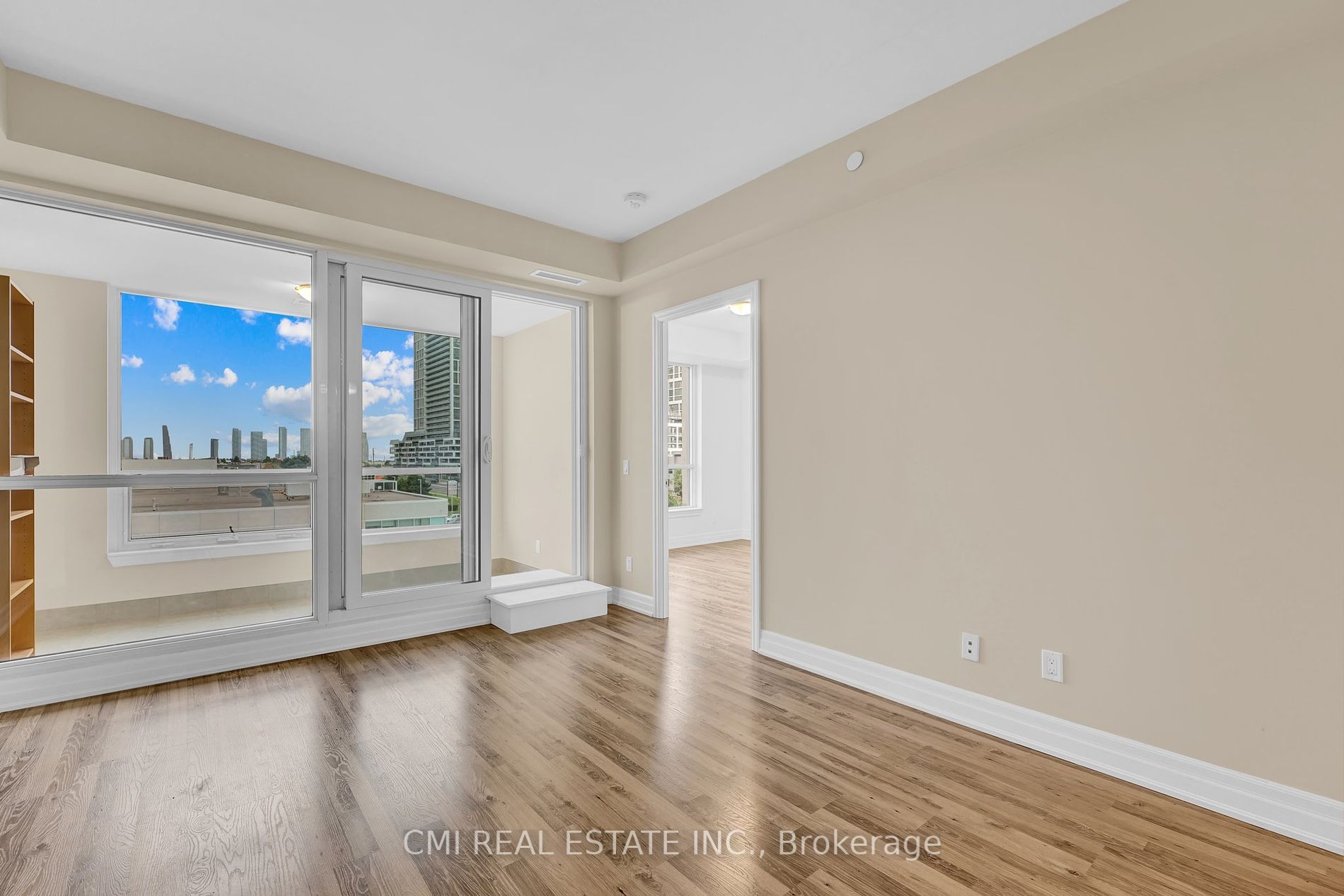 9075 Jane St, #407