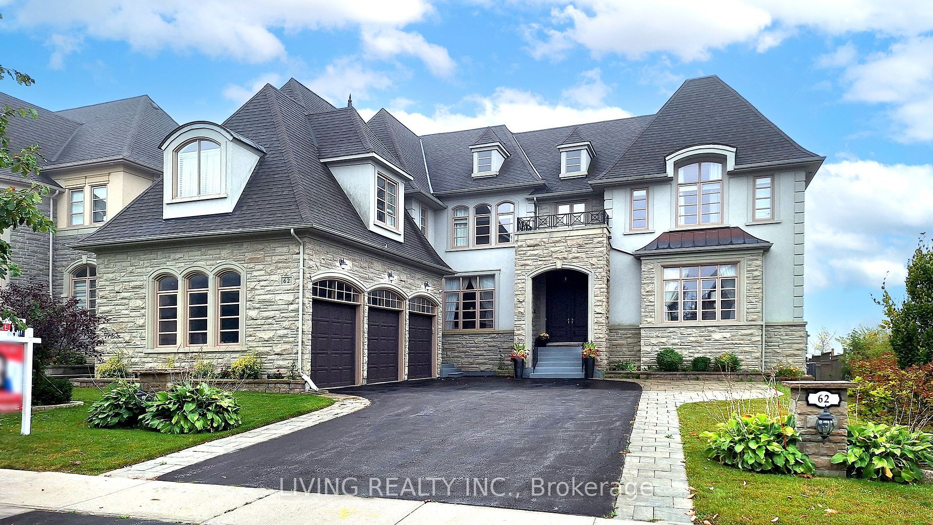 62 Carisbrooke Circ