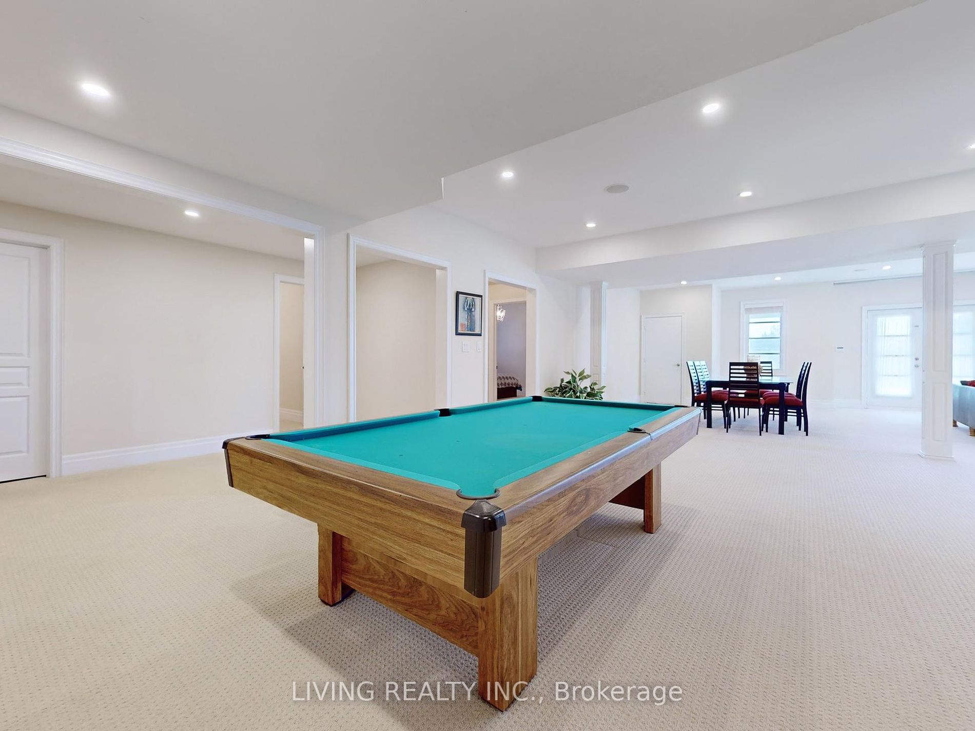 62 Carisbrooke Circ