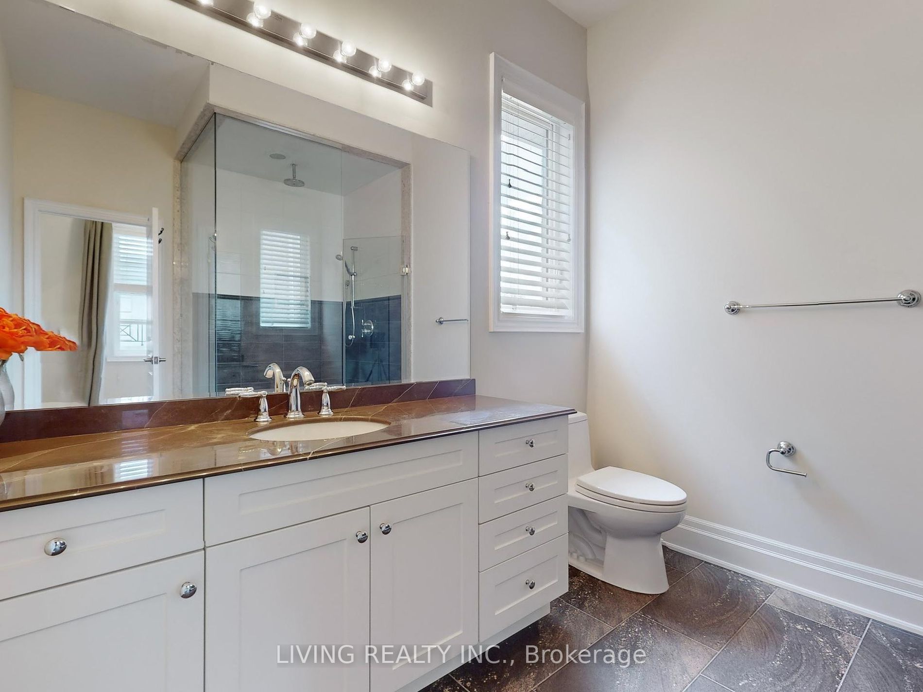 62 Carisbrooke Circ