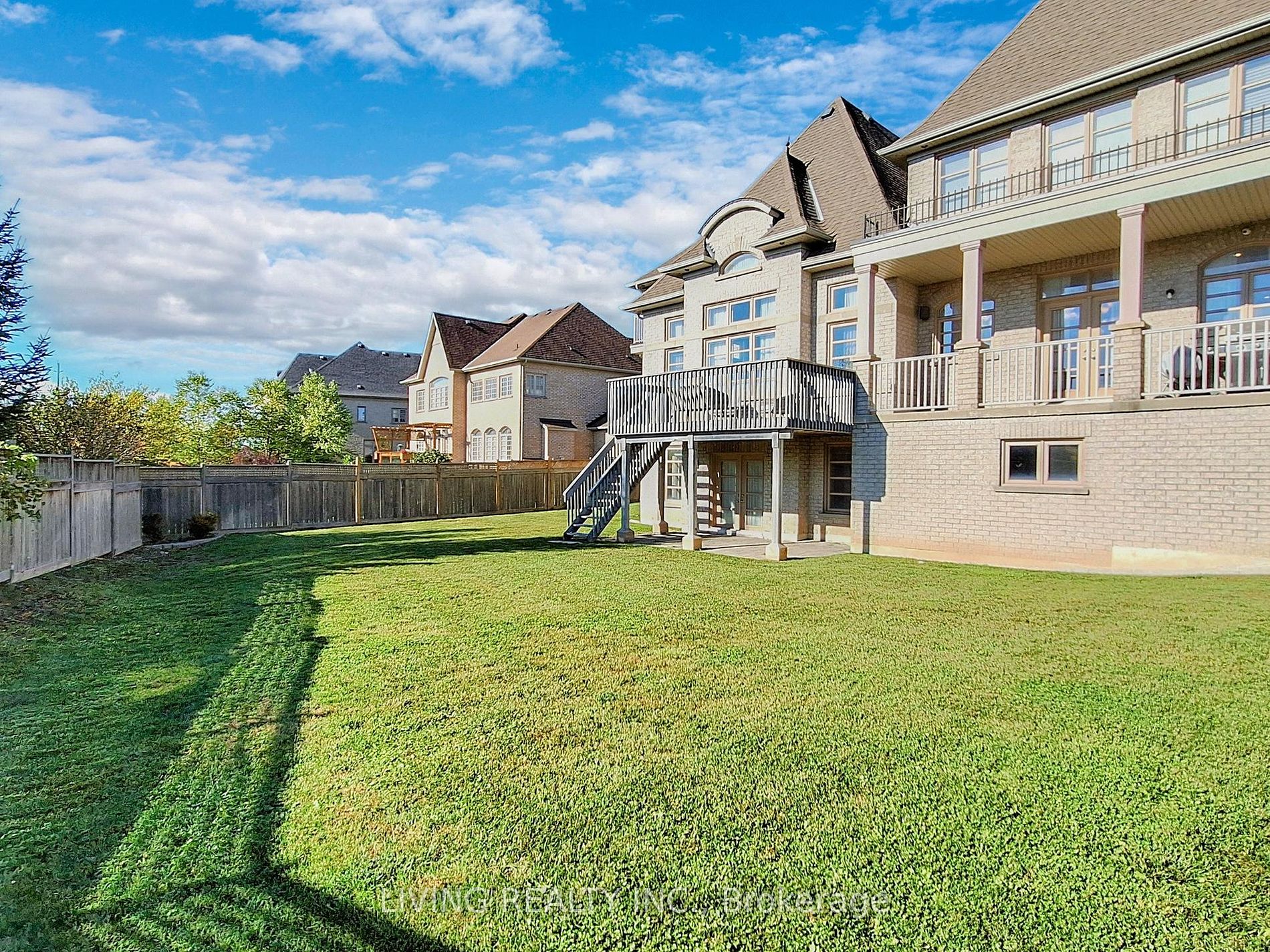 62 Carisbrooke Circ